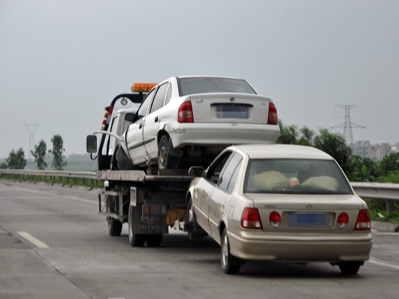 二連浩特上門搭電服務(wù)，快速解決您的電瓶沒(méi)電難題！